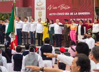 Fernando Remes encabeza conmemoración del Día de la Bandera