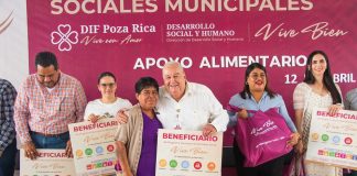 Fernando Remes continúa llevando apoyos alimentarios a pozarricenses