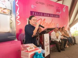 DIF CELEBRA A MADRES DE POZA RICA