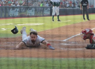 El Águila se lleva serie del Domingo Santanta