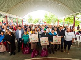 Fernando Remes encabeza última entrega de apoyos alimentarios del 2023