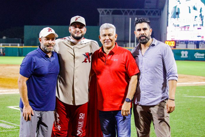 BERNARDO PASQUEL, DAVID REYES, JESUS VALDEZ Y LEO RODRIGUEZ CELEBRACION NO-NO S13_J1_CASA_SAL_VER_11_JUL_23_ONGAME-3876