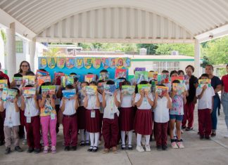 DIF BENEFICIA A 116 NIÑAS Y NIÑOS CON ÚTILES ESCOLARES.