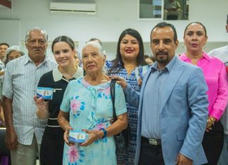 DIF POZA RICA LLENA LOS CORAZONES DE 16 FAMILIAS CON AUXILIARES AUDITIVOS.