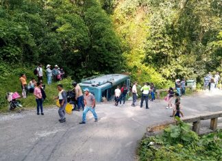 Atención inmediata y coordinada en accidente de autobús en Xico