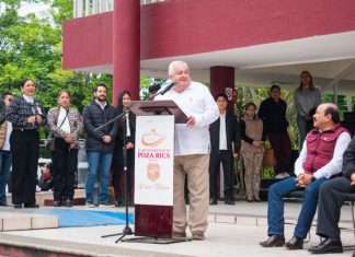 Fernando Remes Garza encabeza primer acto cívico del 2025