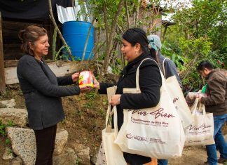 Ayuntamiento de Poza Rica protege a familias del frío