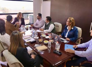 Veracruzanos, contribuyentes cumplidos, reconoce Rocío Nahle