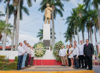 Conmemoran 219 años del Natalicio de Benito Juárez