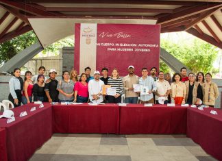 Sesiona Consejo Municipal de Jóvenes en Poza Rica