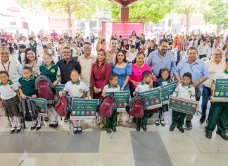 Mochilas escolares llegan a 6,600 estudiantes pozarricenses