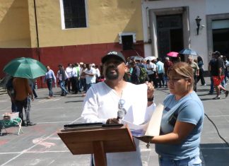 Profesores exigen cuentas a Daniel Hernández; ¿qué le hizo al dinero del Seguro del Magisterio?
