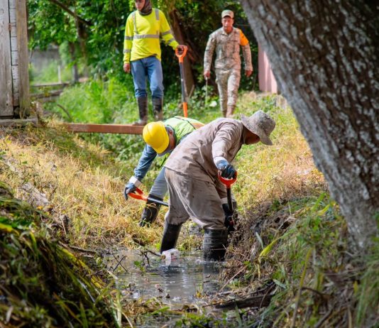 GOBIERNO DE TUXPAN CONTINÚA CON EL PROGRAMA PERMANENTE DE LIMPIEZA DE DRENES PLUVIALES
