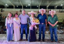 Daniel Cortina corona a Nikole Pulido como reina de la Expo Tuxpan 2026
