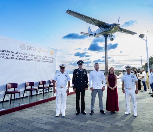 Tuxpan honra la memoria de Fausto Vega Santander con monumento conmemorativo