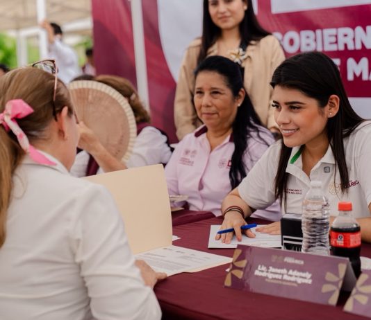 DÍA DEL PUEBLO ACERCA SERVICIOS Y ACCIONES DEL GOBIERNO DE POZA RICA A DIVISIÓN DE ORIENTE