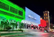 TUXPAN SE ILUMINA DE ORGULLO MEXICANO Y SE VISTE CON LOS COLORES PATRIOS