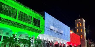 TUXPAN SE ILUMINA DE ORGULLO MEXICANO Y SE VISTE CON LOS COLORES PATRIOS