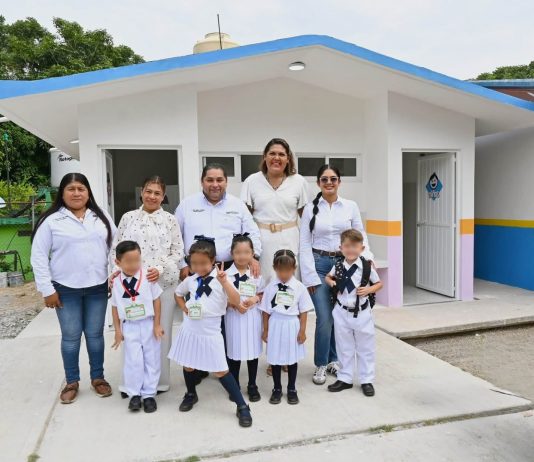 OBED MÉNDEZ ENTREGA NUEVOS SANITARIOS EN EL JARDÍN DE NIÑOS “ANA MARÍA URRUTIA”