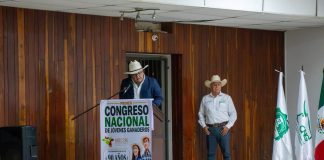 IVIS SALAS VALDEZ PARTICIPA EN EL PRIMER CONGRESO NACIONAL DE JÓVENES GANADEROS EN TUXPAN