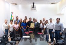 Después de casi ocho décadas, Hospital Civil Dr. Emilio Alcázar recibe sus escrituras por parte del Ayuntamiento de Tuxpan